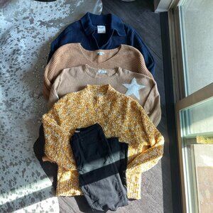 Bundle of Women's Sweaters & Jeans - Levi's, American Eagle, Abercrombie